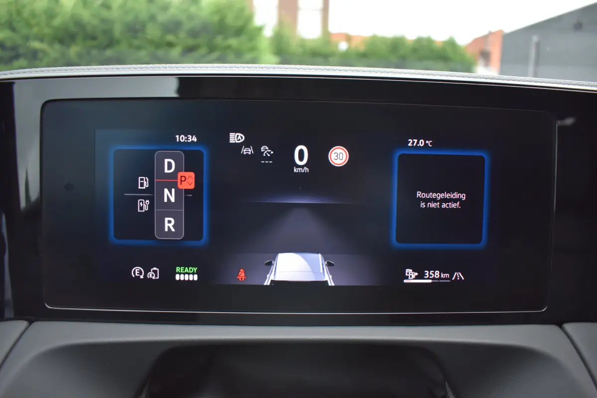 1.5 TSI eHybrid PHEV 272PK R-Line | Schuif-kanteldak | Elektrische achterklep | Harman Kardon | 360 camera | Head-up display | Design Pakket | Comfort Pakket Plus | VERLENGDE GARANTIE