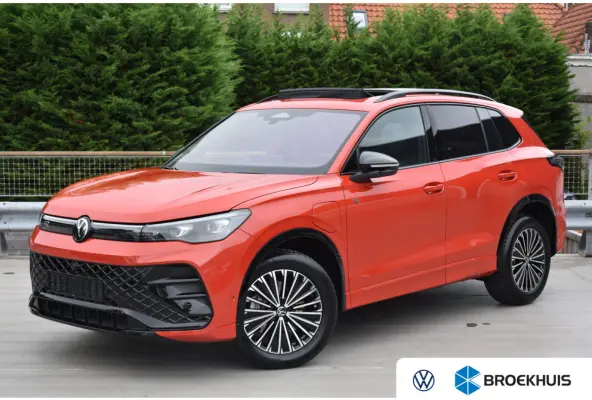 1.5 TSI eHybrid PHEV 272PK R-Line | Schuif-kanteldak | Elektrische achterklep | Harman Kardon | 360 camera | Head-up display | Design Pakket | Comfort Pakket Plus | VERLENGDE GARANTIE