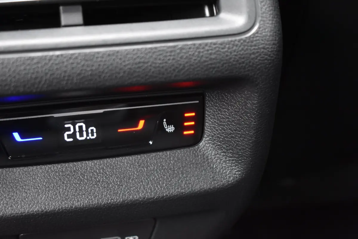 1.5 TSI eHybrid PHEV 272PK R-Line | Schuif-kanteldak | Elektrische achterklep | Harman Kardon | 360 camera | Head-up display | Design Pakket | Comfort Pakket Plus | VERLENGDE GARANTIE