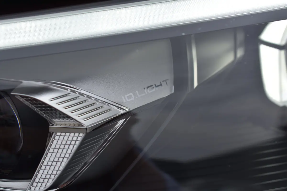 1.5 TSI eHybrid PHEV 272PK R-Line | Schuif-kanteldak | Elektrische achterklep | Harman Kardon | 360 camera | Head-up display | Design Pakket | Comfort Pakket Plus | VERLENGDE GARANTIE