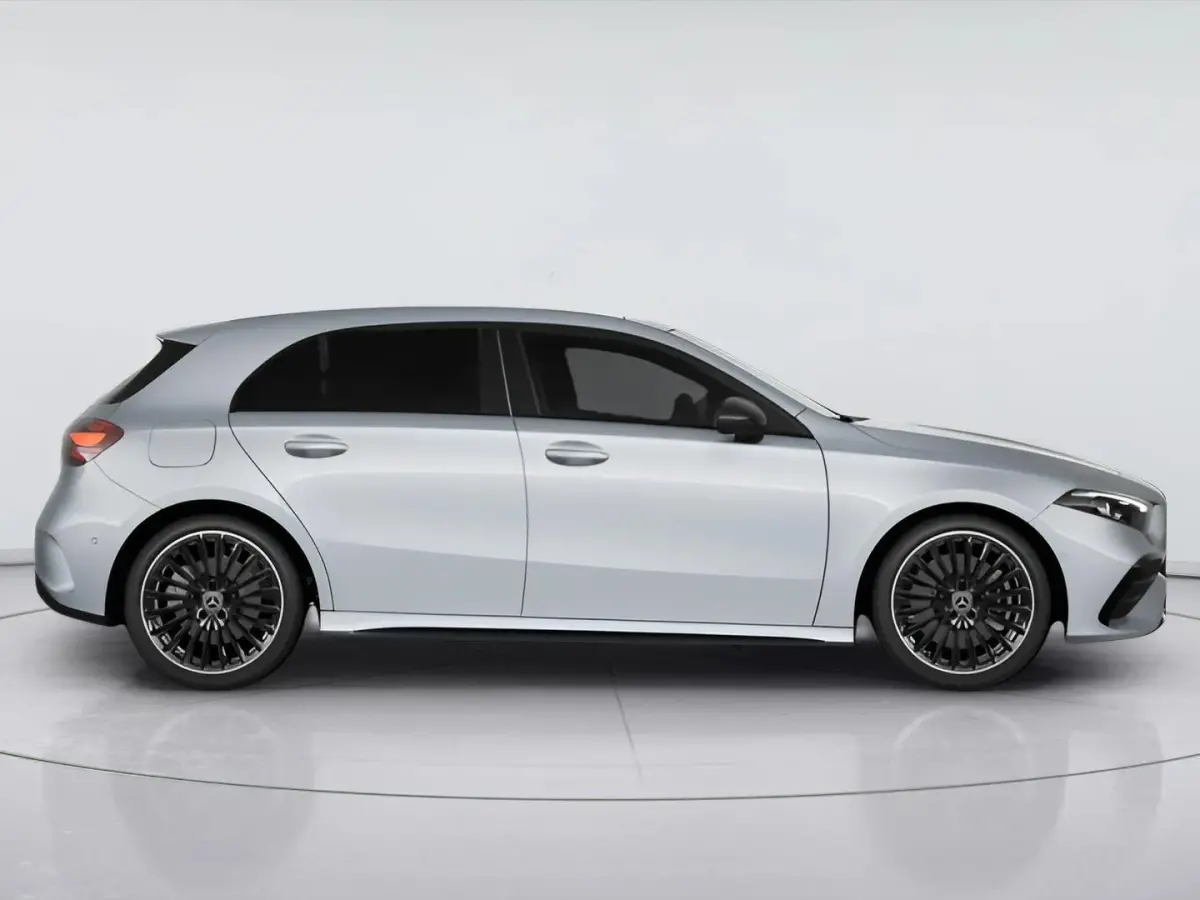 Hatchback 250 e 140 Years Edition