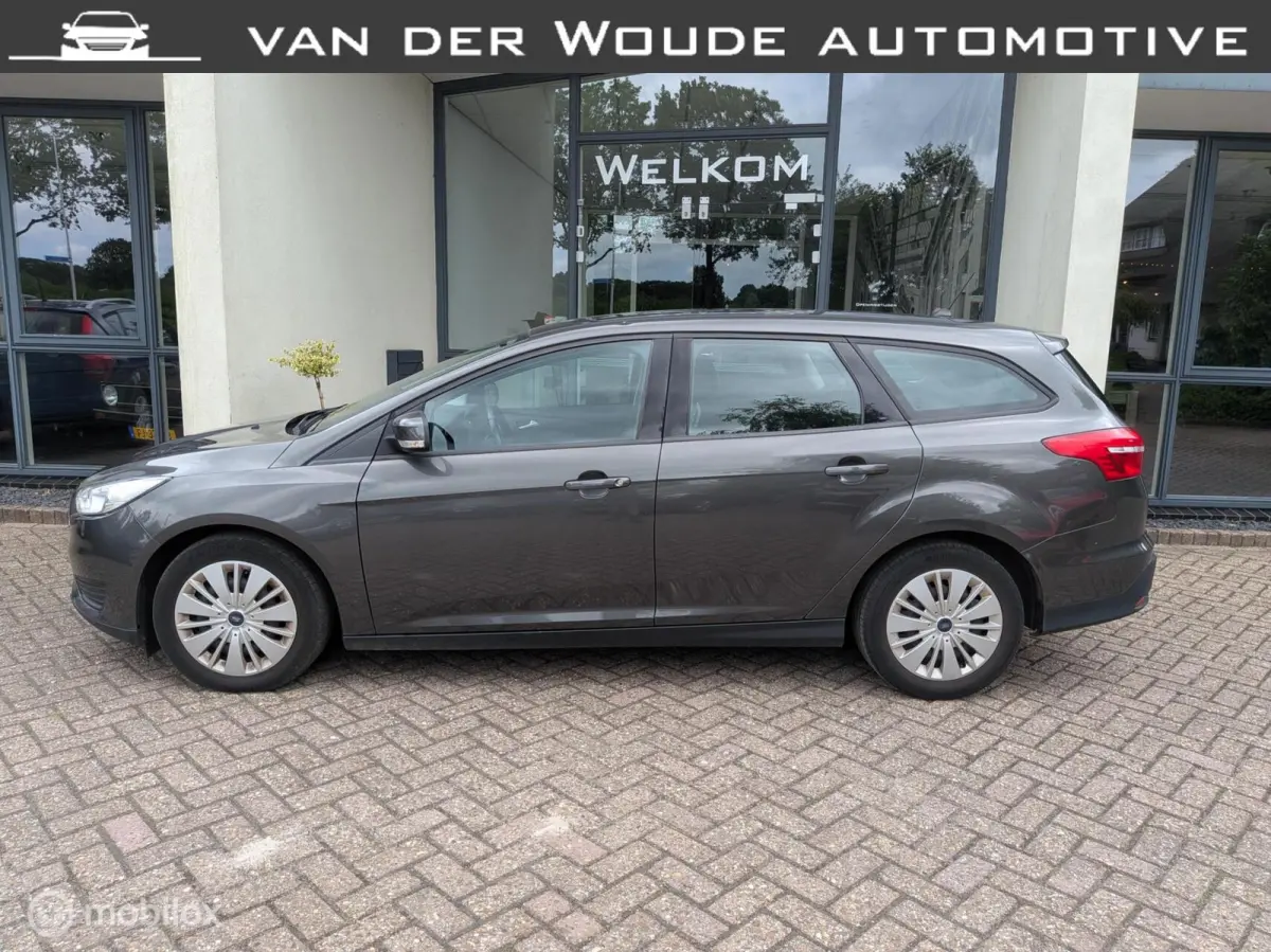 Ford Focus Wagon 2018 Benzine Handgeschakeld leasen