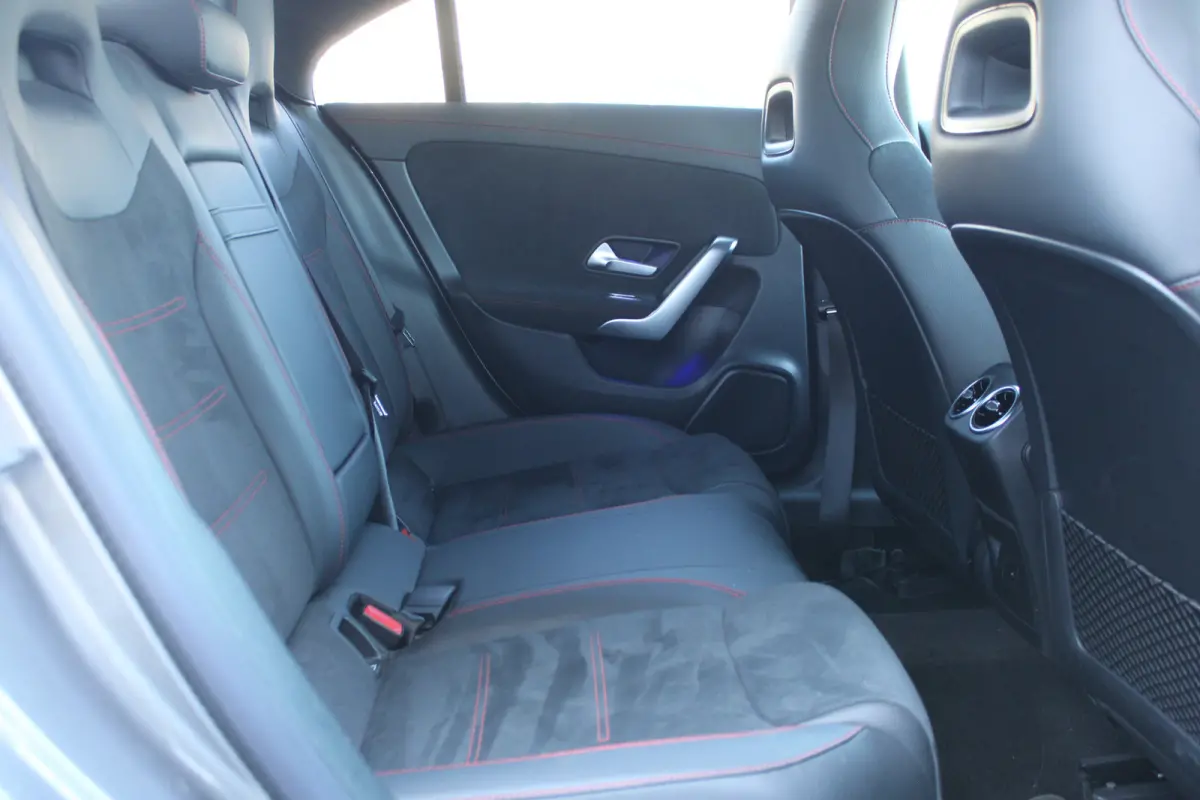 180 AUT7 AMG Line NIGHT PAKKE SFEER KEY-LESS GO