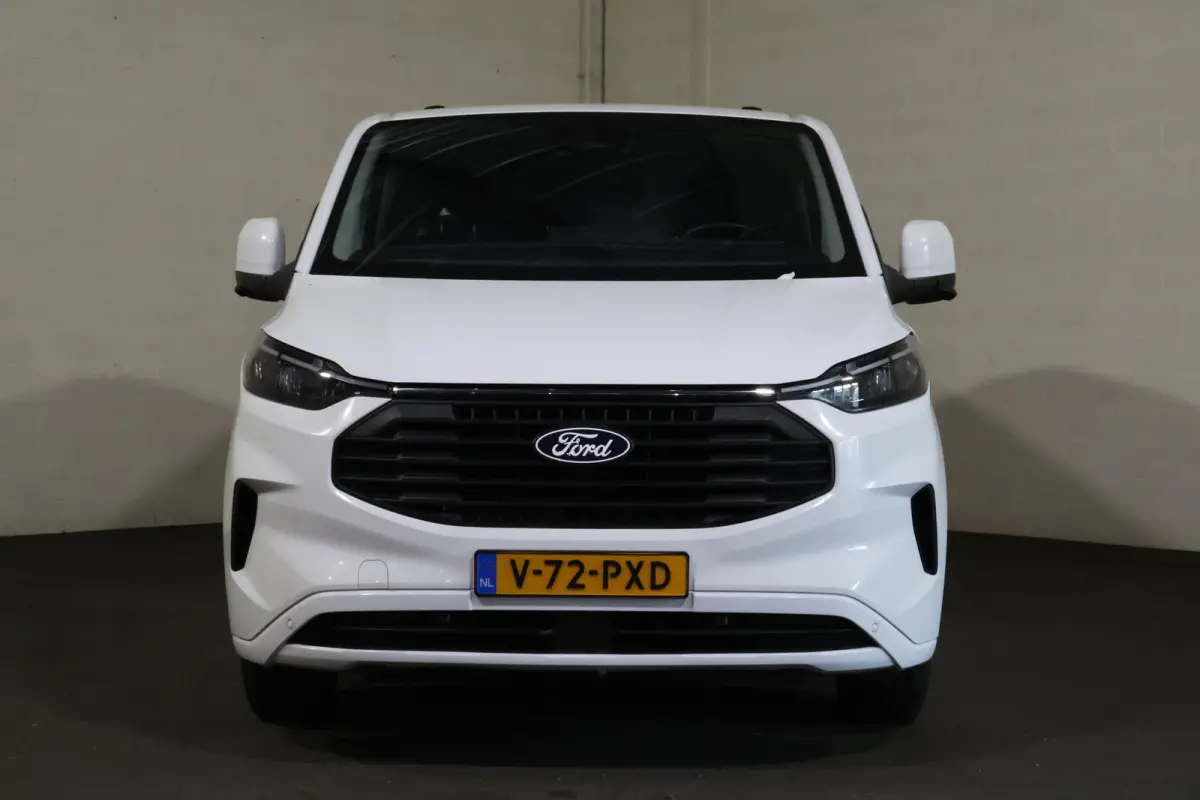 2.0 TDci 130pk L1 H1 Automaat Limited Navigatie 360gr Camera