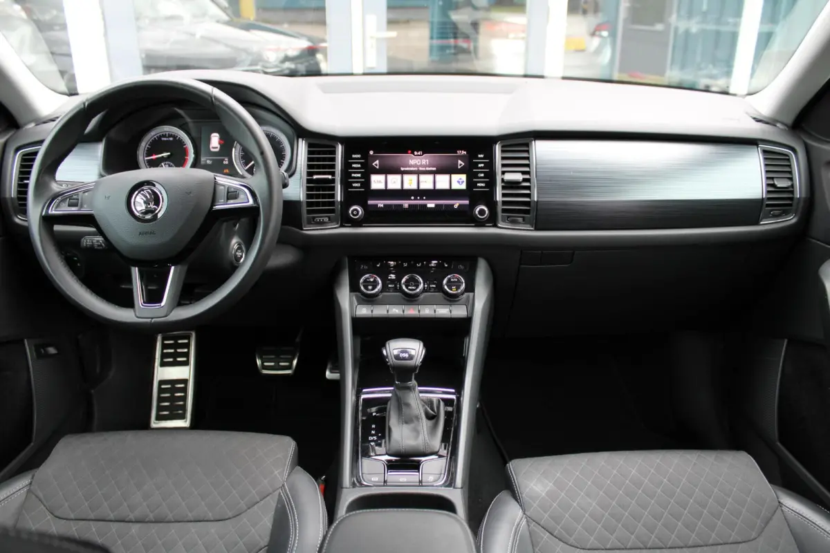 1.5 TSI Limited Business Edition|Automaat|ACC|LED|Trekhaak|Stoelverw|Carplay|DAB