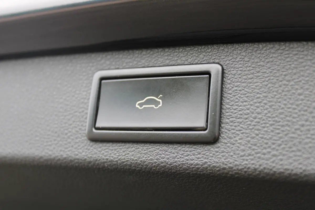 1.5 TSI Limited Business Edition|Automaat|ACC|LED|Trekhaak|Stoelverw|Carplay|DAB