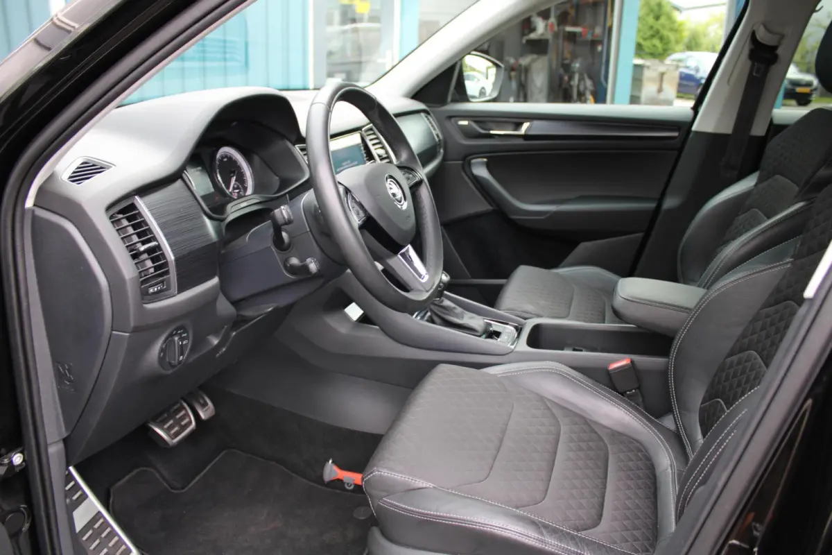 1.5 TSI Limited Business Edition|Automaat|ACC|LED|Trekhaak|Stoelverw|Carplay|DAB