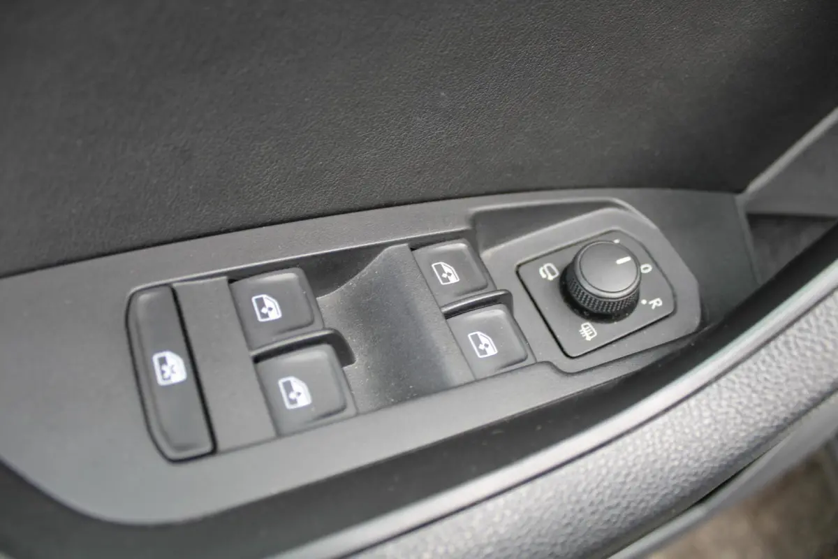 1.5 TSI Limited Business Edition|Automaat|ACC|LED|Trekhaak|Stoelverw|Carplay|DAB