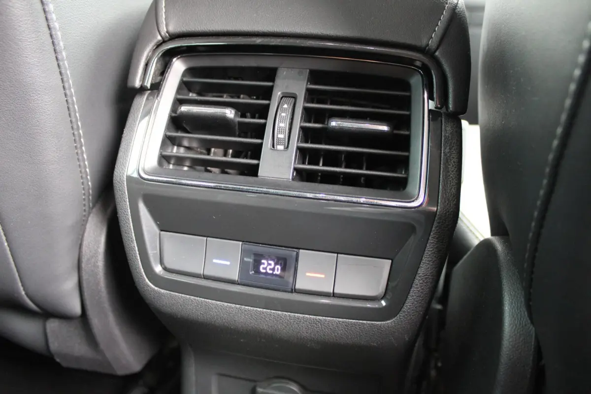 1.5 TSI Limited Business Edition|Automaat|ACC|LED|Trekhaak|Stoelverw|Carplay|DAB