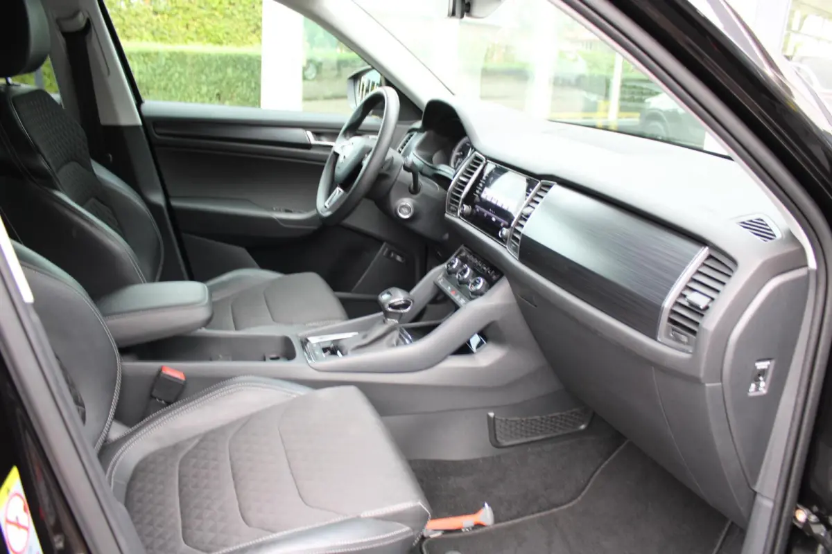 1.5 TSI Limited Business Edition|Automaat|ACC|LED|Trekhaak|Stoelverw|Carplay|DAB