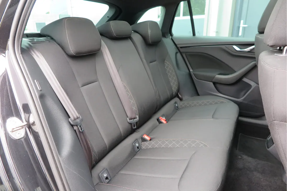 1.0 TSI 110pk H6 Sport Business. Panoramadak , Led, Stoelverwarming, Achteruitrijcamera , PDC , Carplay , (navigatie via carplay) DAB+