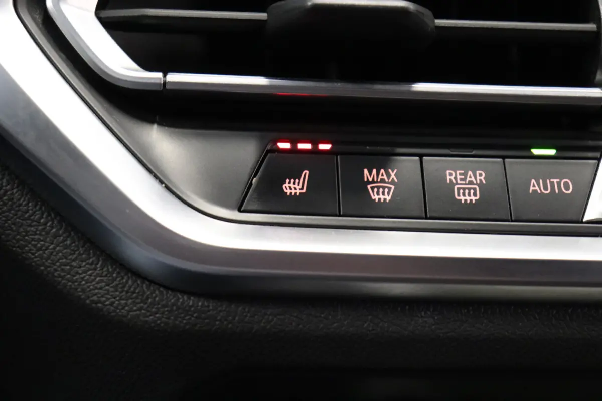 330e xDrive High Executive M-sport | H&K Audio | 360 Camera | ACC | Laser | Trekhaak | €20.900,- incl. BTW