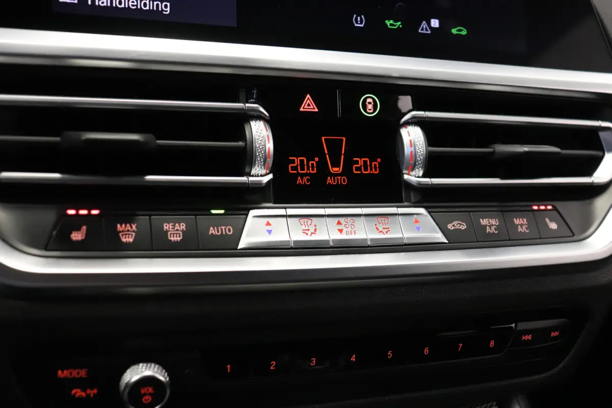 330e xDrive High Executive M-sport | H&K Audio | 360 Camera | ACC | Laser | Trekhaak | €20.900,- incl. BTW