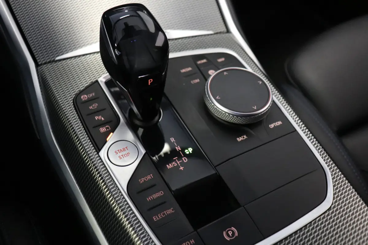 330e xDrive High Executive M-sport | H&K Audio | 360 Camera | ACC | Laser | Trekhaak | €20.900,- incl. BTW