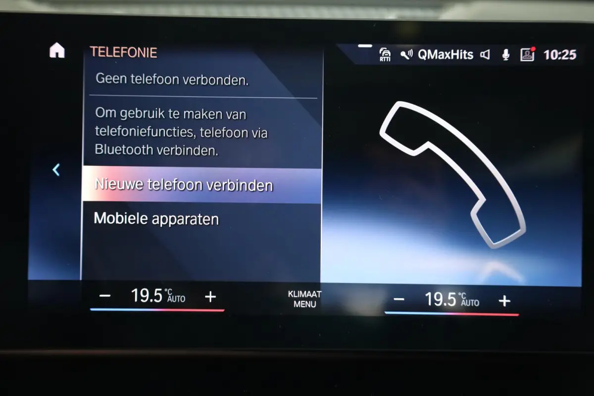 sDrive18i xLine | Panorama dak | Driving Assistant Plus | achteruitrijcamera | afneembare trekhaak | Stoelverwarming