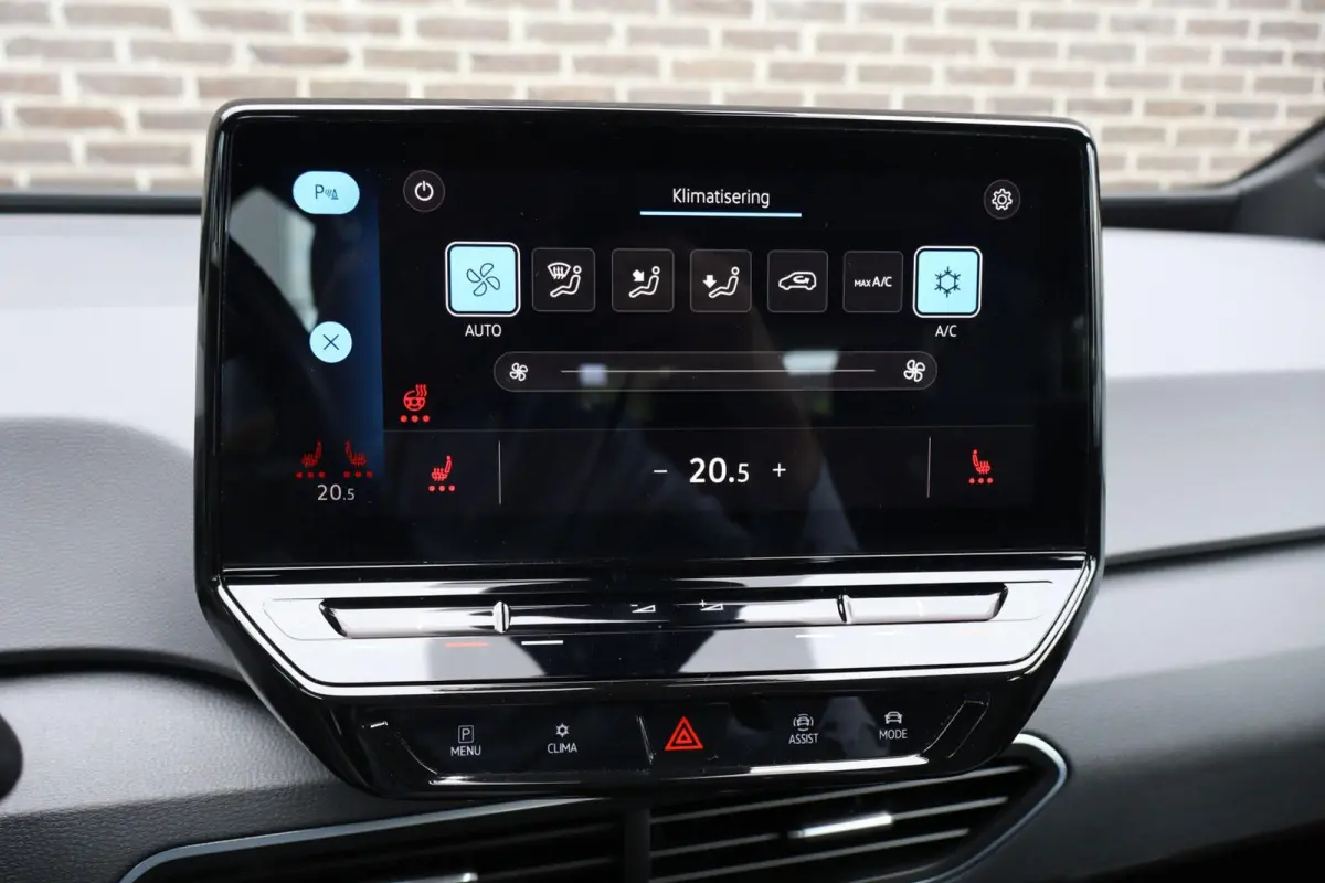 145pk Pro 58 kWh | SoH 93% | Navigatie | All Seasonbanden | Volautomatische Airconditioning