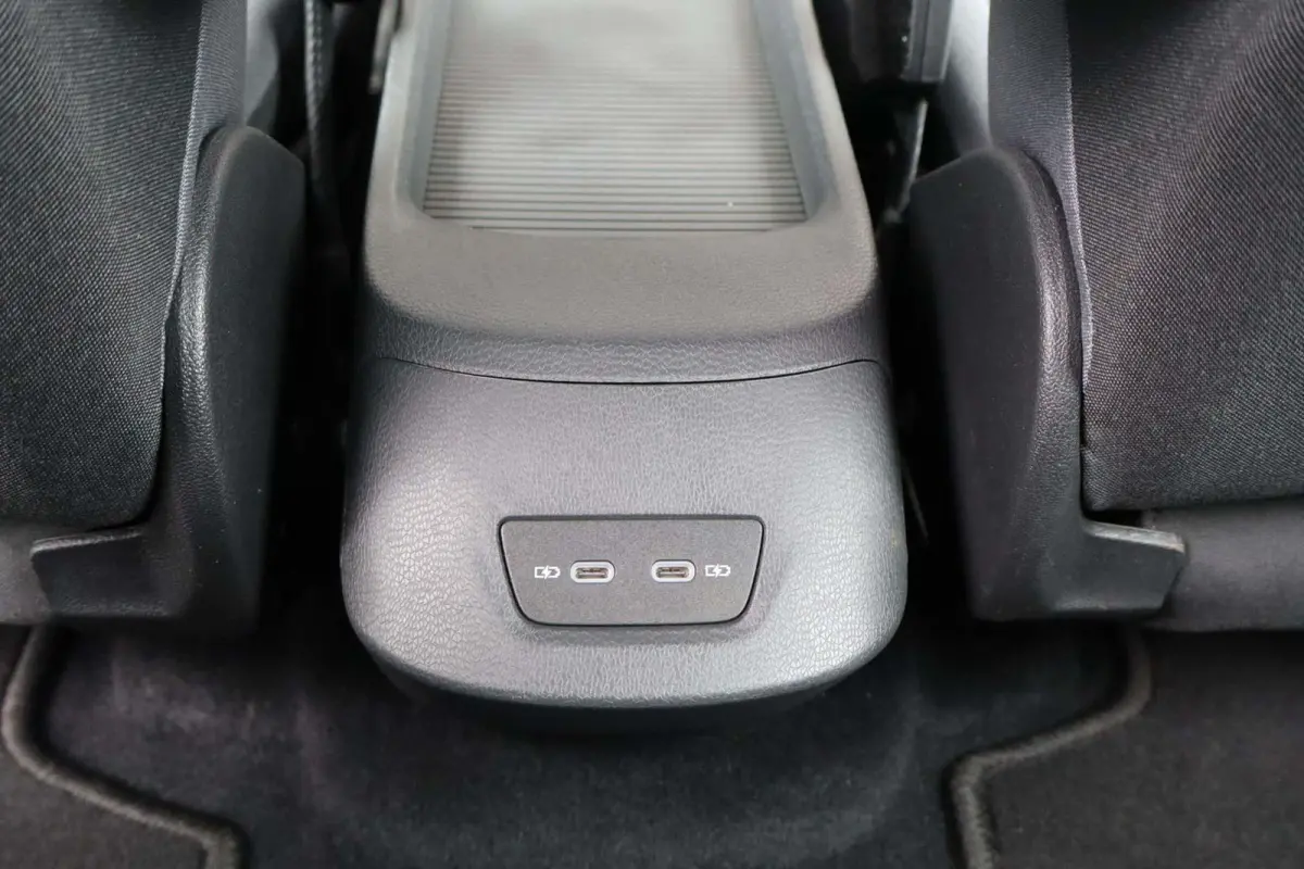 145pk Pro 58 kWh | SoH 93% | Navigatie | All Seasonbanden | Volautomatische Airconditioning