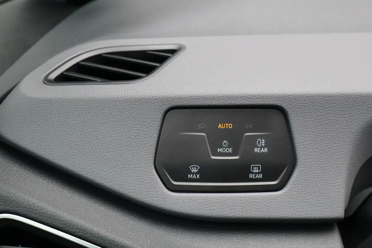 145pk Pro 58 kWh | SoH 93% | Navigatie | All Seasonbanden | Volautomatische Airconditioning