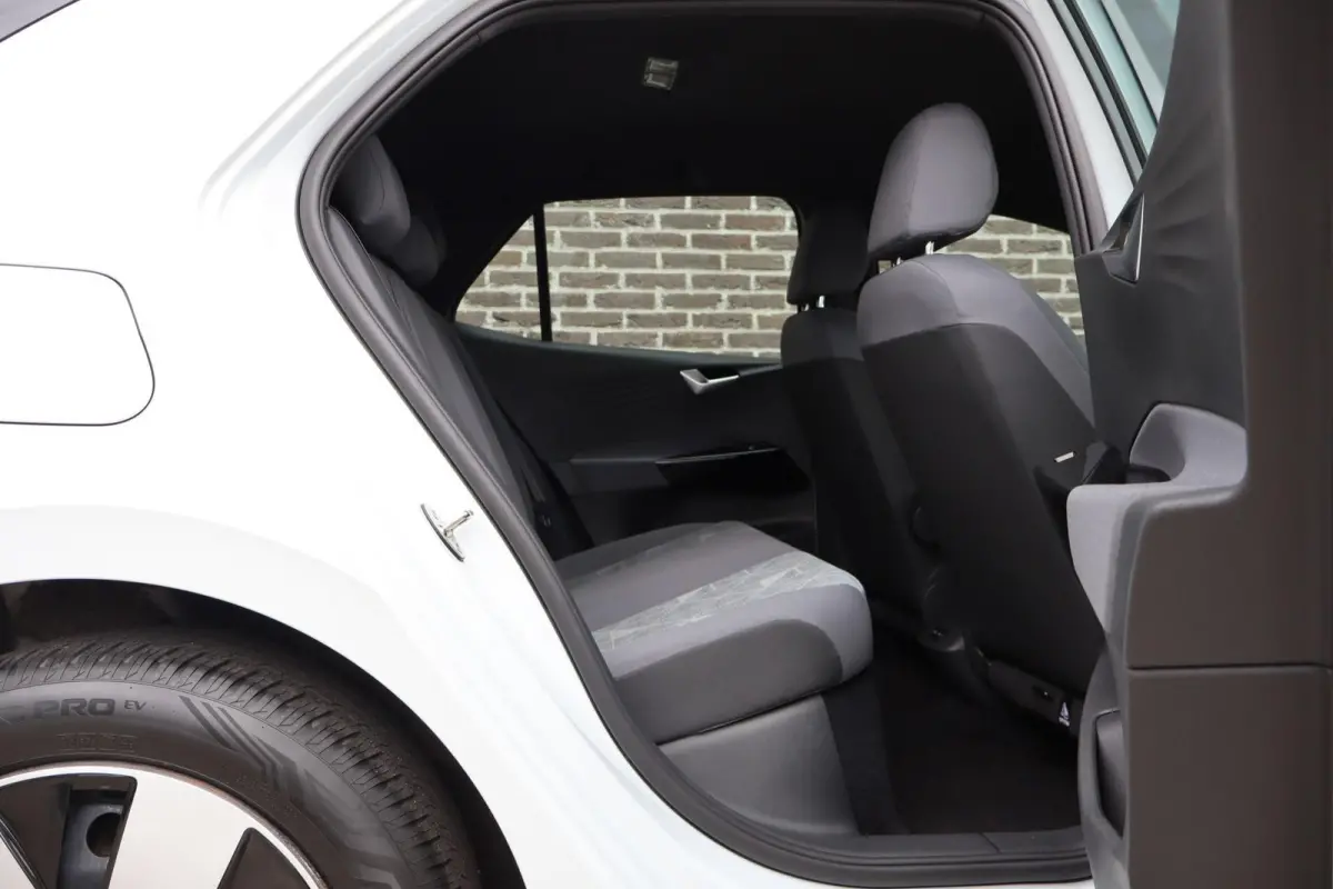145pk Pro 58 kWh | SoH 93% | Navigatie | All Seasonbanden | Volautomatische Airconditioning