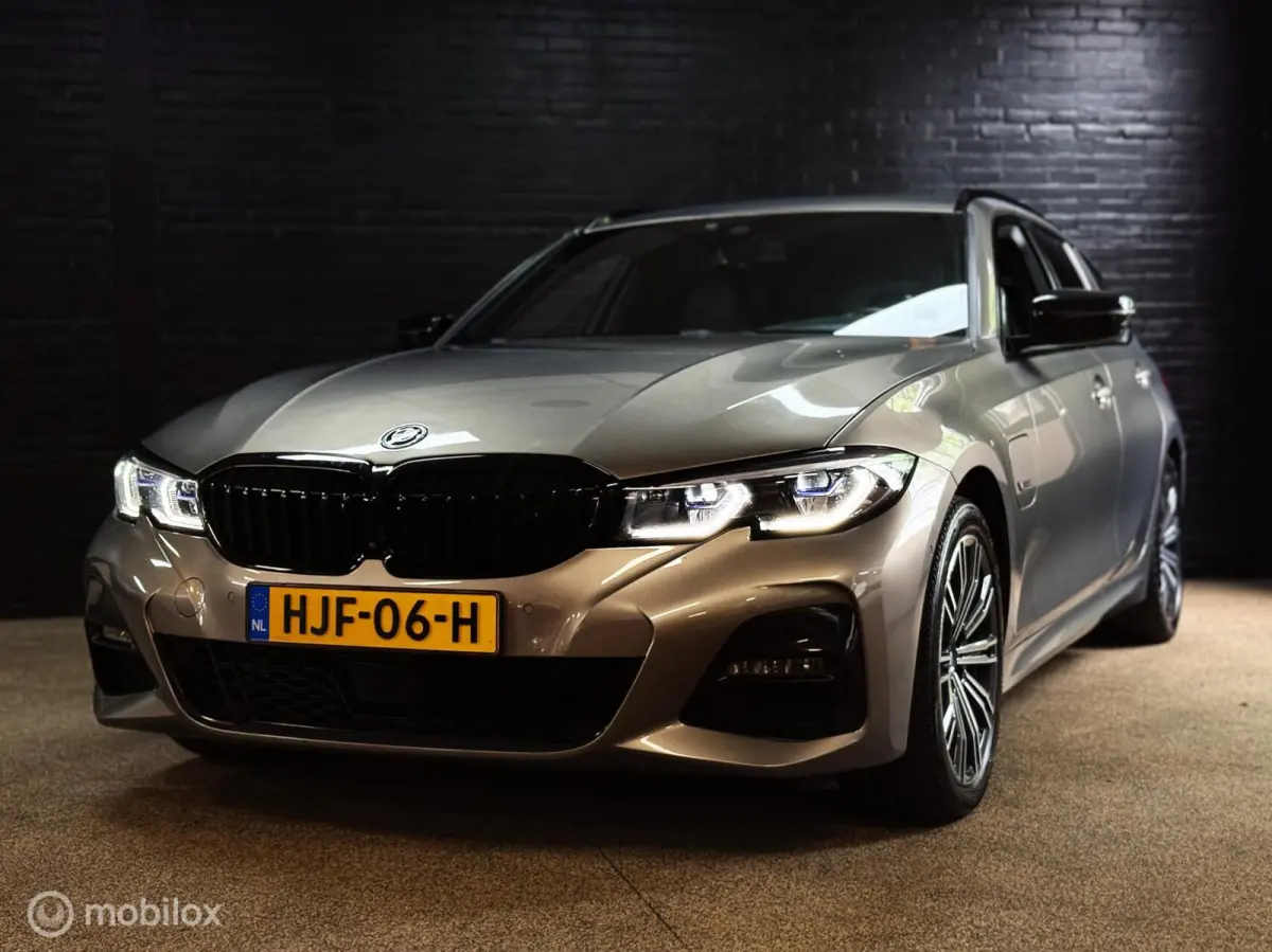 330e xDrive High Executive M PAKKET