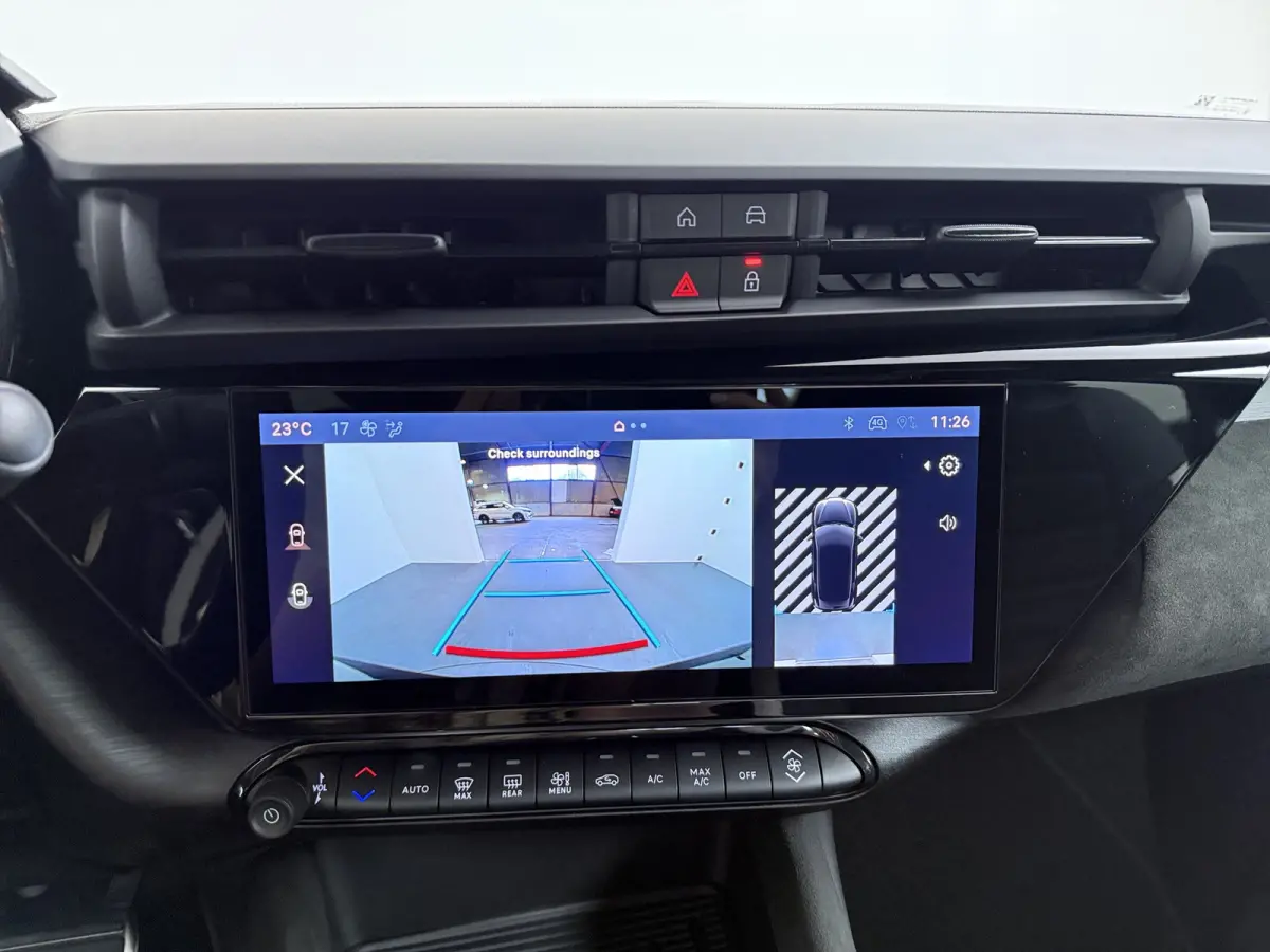 Ibrida 1.2 Hybrid Sport Speciale | Aansluiting (12V-aansluiting) in Bagage-/laadruimte | Achterbankleuning gedeeld/klapbaar (60:40) | Achterlichten LED