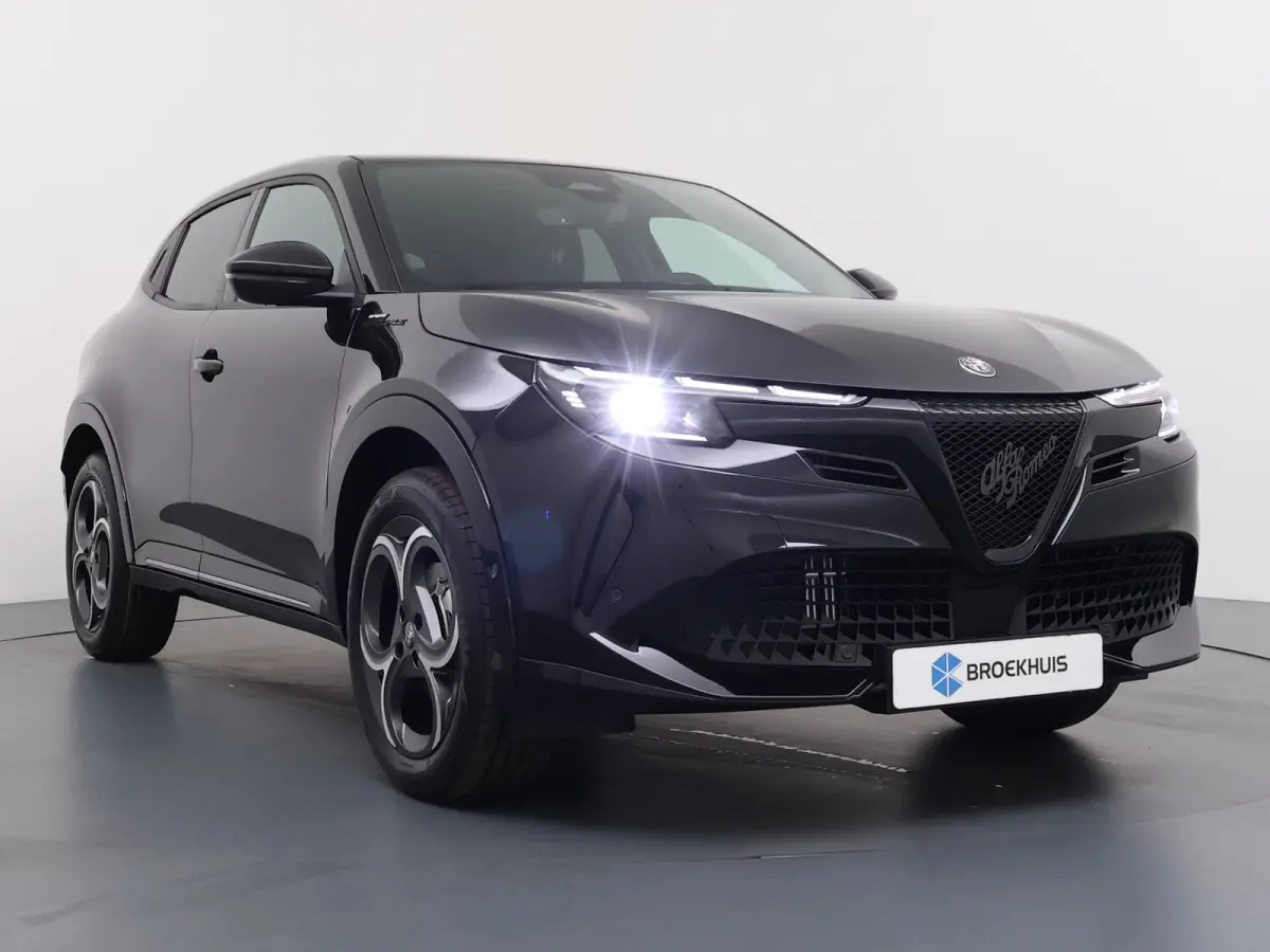 Ibrida 1.2 Hybrid Sport Speciale | Aansluiting (12V-aansluiting) in Bagage-/laadruimte | Achterbankleuning gedeeld/klapbaar (60:40) | Achterlichten LED