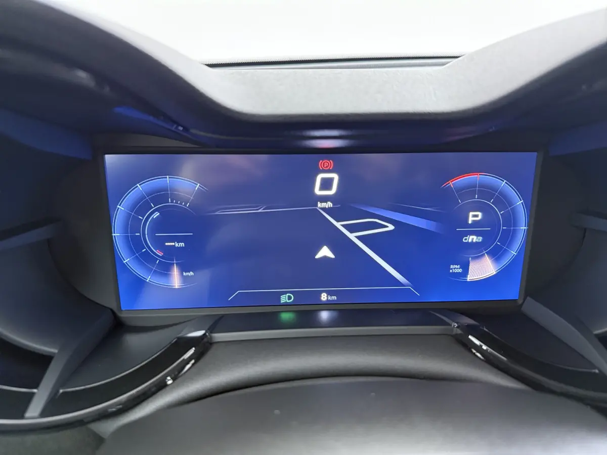 Ibrida 1.2 Hybrid Sport Speciale | Aansluiting (12V-aansluiting) in Bagage-/laadruimte | Achterbankleuning gedeeld/klapbaar (60:40) | Achterlichten LED