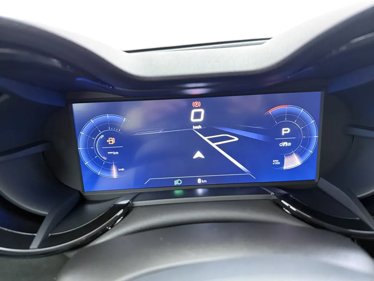 Ibrida 1.2 Hybrid Sport Speciale | Aansluiting (12V-aansluiting) in Bagage-/laadruimte | Achterbankleuning gedeeld/klapbaar (60:40) | Achterlichten LED