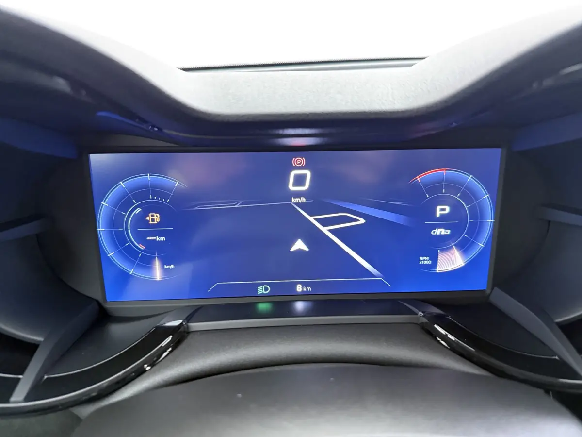 Ibrida 1.2 Hybrid Sport Speciale | Aansluiting (12V-aansluiting) in Bagage-/laadruimte | Achterbankleuning gedeeld/klapbaar (60:40) | Achterlichten LED