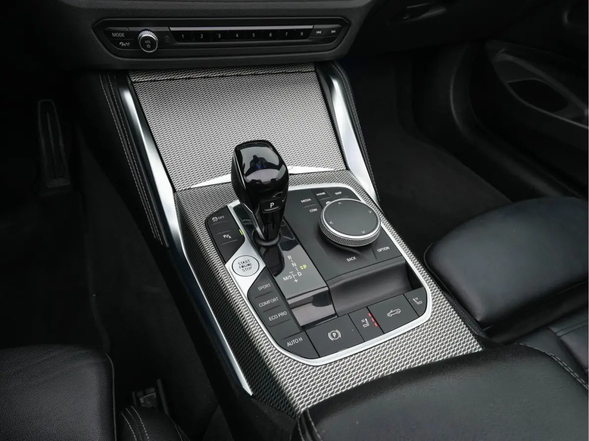 M440i xDrive High Executive (INCL-BTW) *LEATHER | LASER-LED | MEMORY-PACK | DIGI-COCKPIT | KEYLESS | HIFI-SOUND | SHIFTPADDLES | CAMERA | DAB | NAVI-FULLMAP | AMBIENTLIGHT | HEAD-UP | TOWBAR