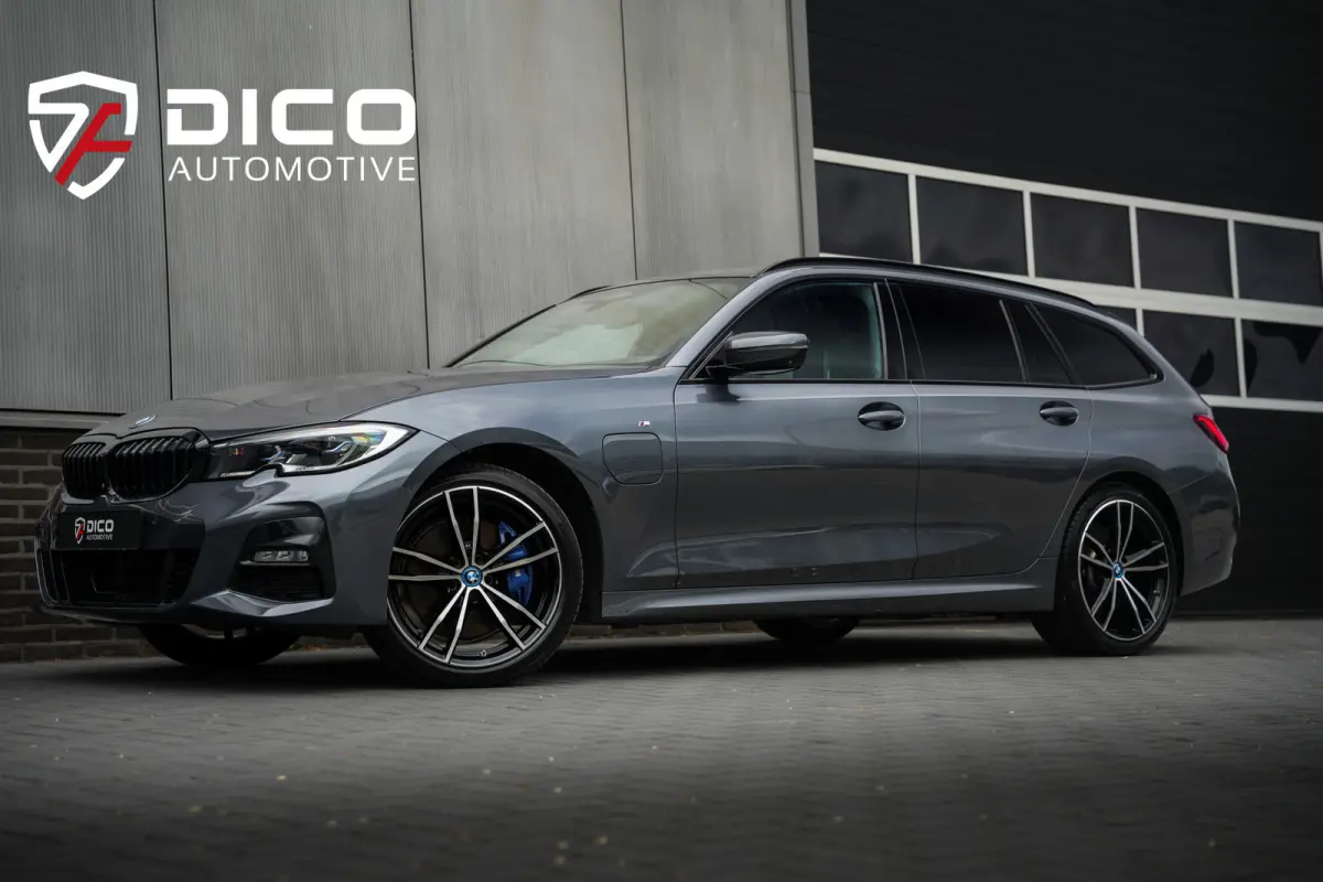 330e 292 pk xDrive High Executive M-Sportpakket / BTW-Auto/  Pano-Dak/ Adap.Cruise/ 360-Camera/ Keyless/ Head-Up/ Harman&Kardon/