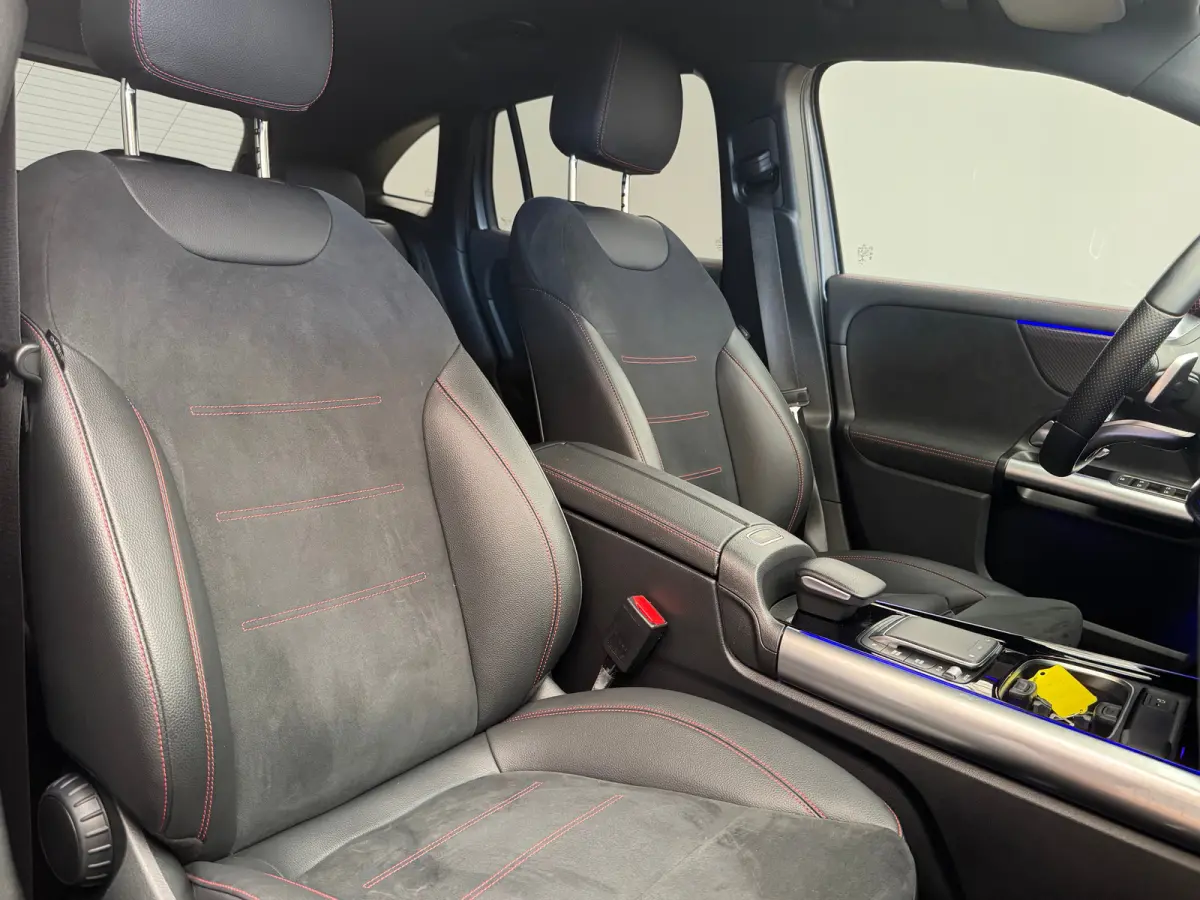 200 AMG Line 200! | AMG Pakket | Camera | Widescreen | Sensoren Voor & Achter | | AMG-styling | Bluetooth telefoonvoorbereiding | Cruise control