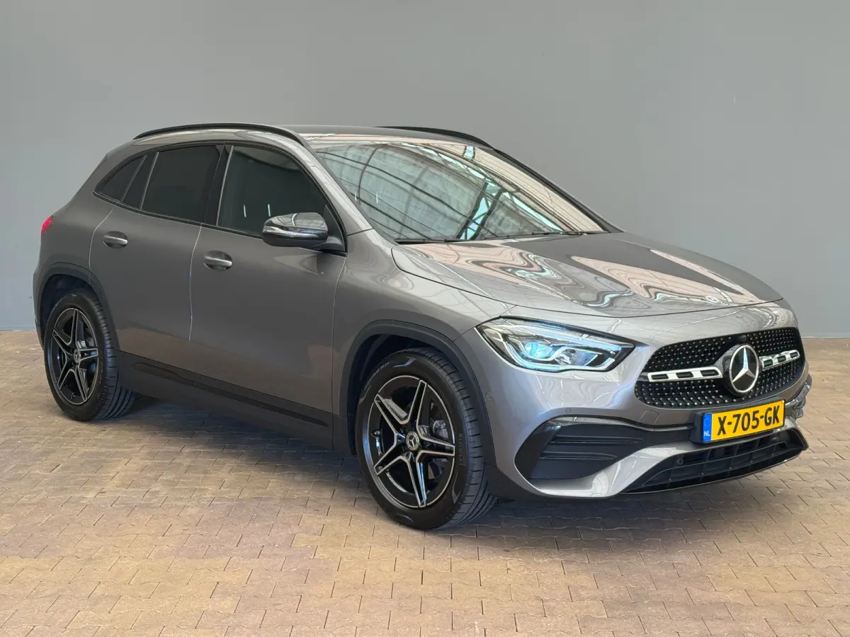 200 AMG Line 200! | AMG Pakket | Camera | Widescreen | Sensoren Voor & Achter | | AMG-styling | Bluetooth telefoonvoorbereiding | Cruise control