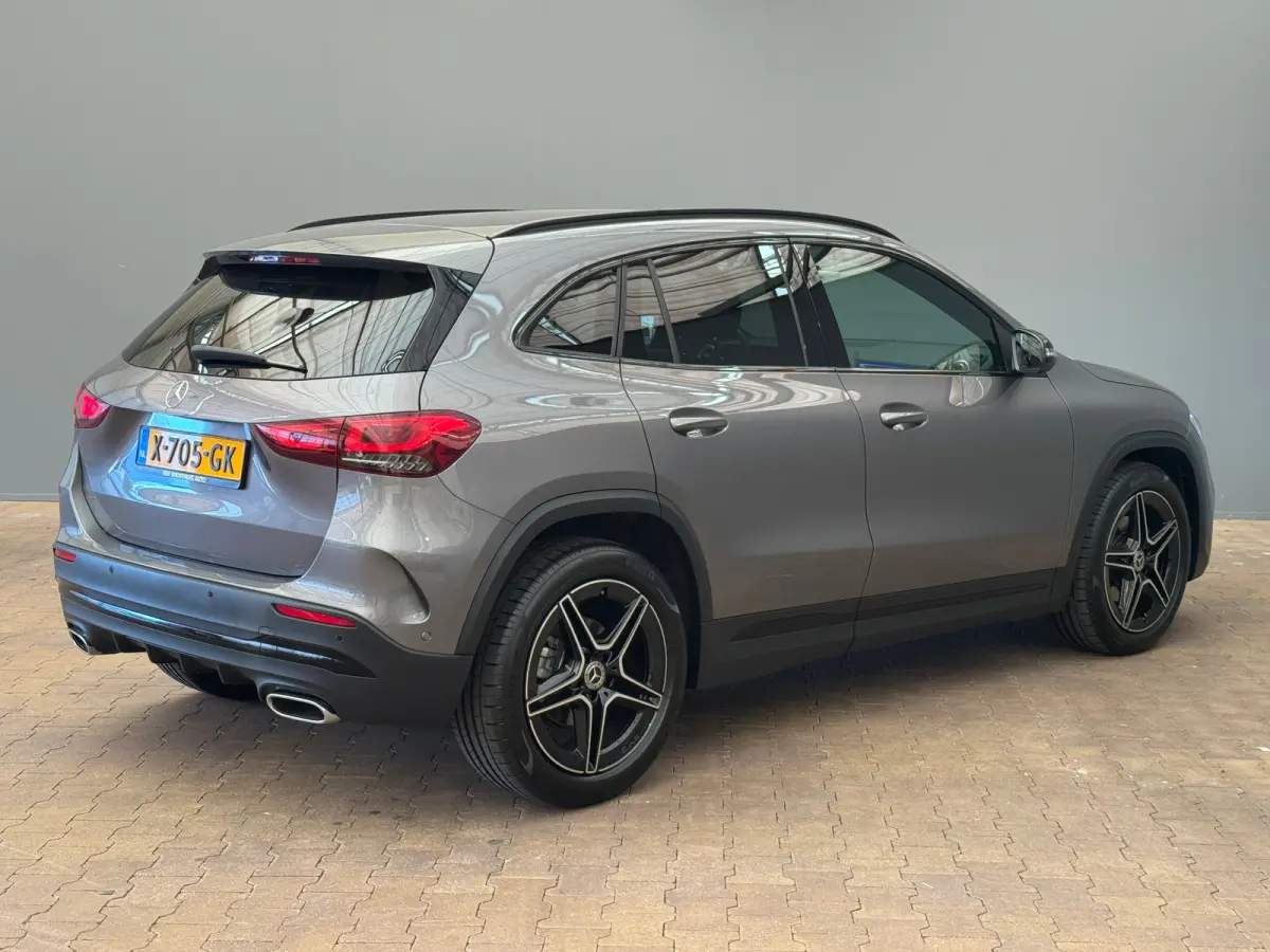 200 AMG Line 200! | AMG Pakket | Camera | Widescreen | Sensoren Voor & Achter | | AMG-styling | Bluetooth telefoonvoorbereiding | Cruise control