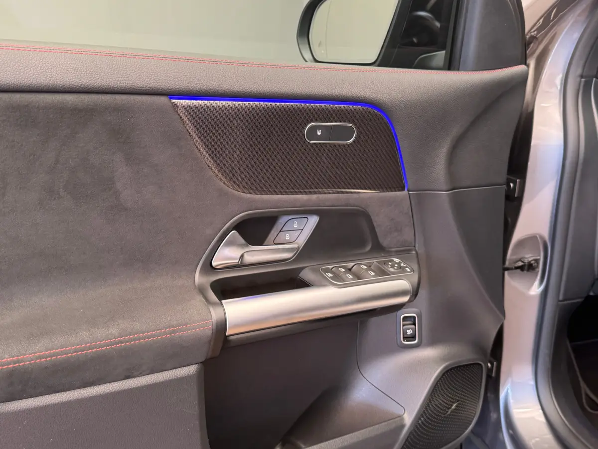 200 AMG Line 200! | AMG Pakket | Camera | Widescreen | Sensoren Voor & Achter | | AMG-styling | Bluetooth telefoonvoorbereiding | Cruise control