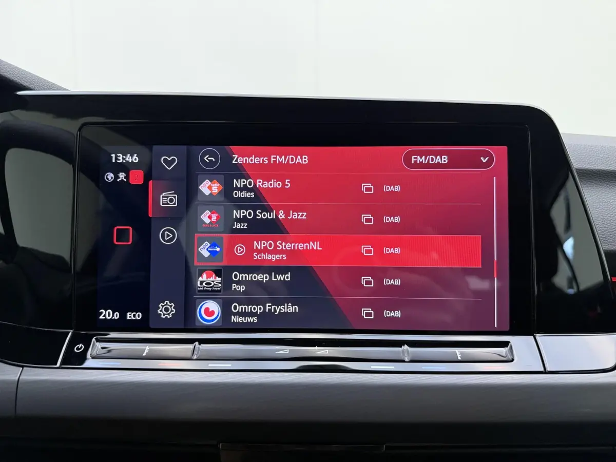1.4 eHybrid Style | Apple Carplay / Android Auto | Ergo Comfort Stoelen | Lichtmetalen Velgen | Sfeerverlichting |