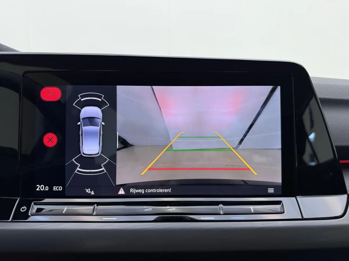 1.4 eHybrid Style | Apple Carplay / Android Auto | Ergo Comfort Stoelen | Lichtmetalen Velgen | Sfeerverlichting |