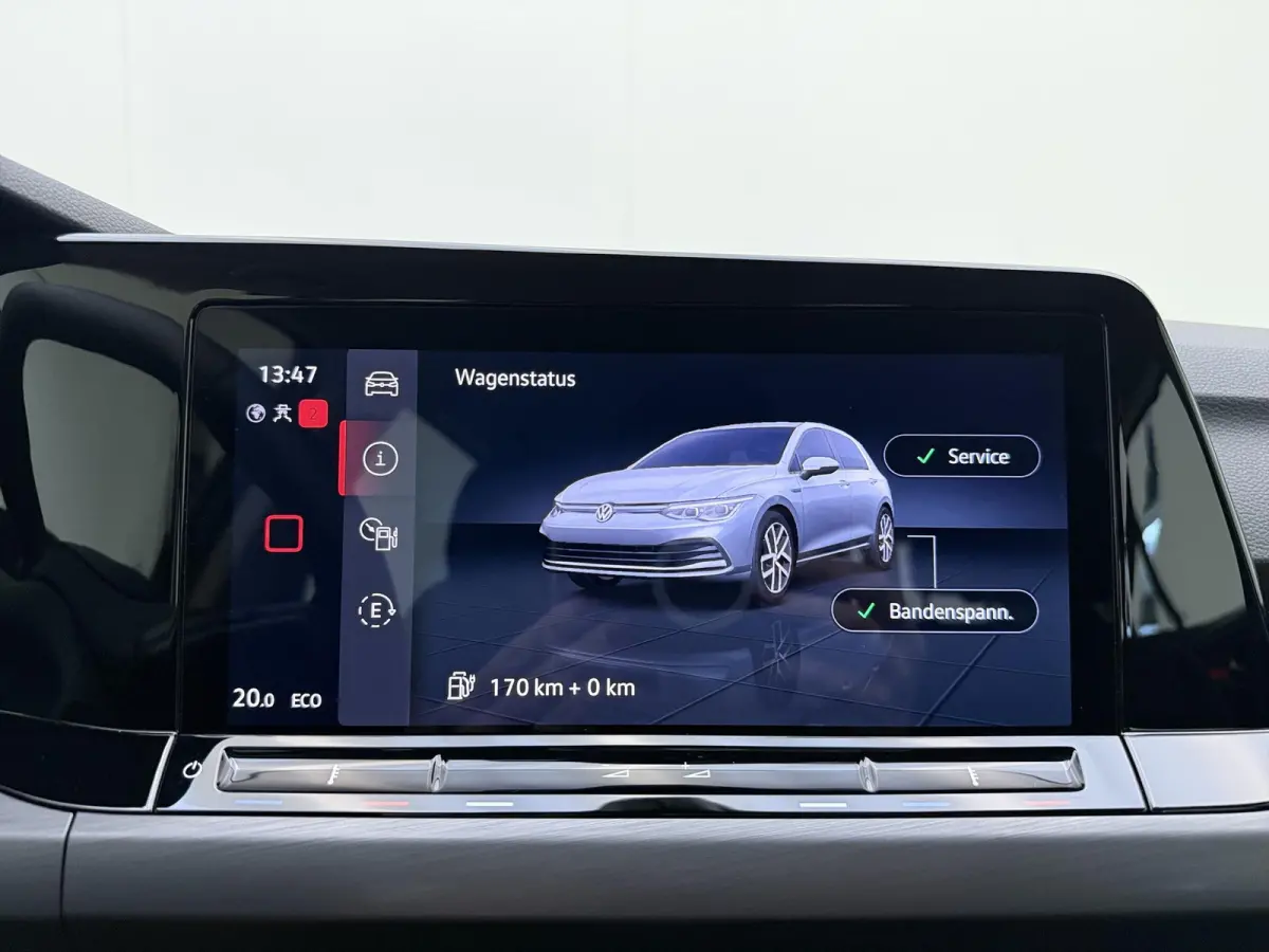 1.4 eHybrid Style | Apple Carplay / Android Auto | Ergo Comfort Stoelen | Lichtmetalen Velgen | Sfeerverlichting |