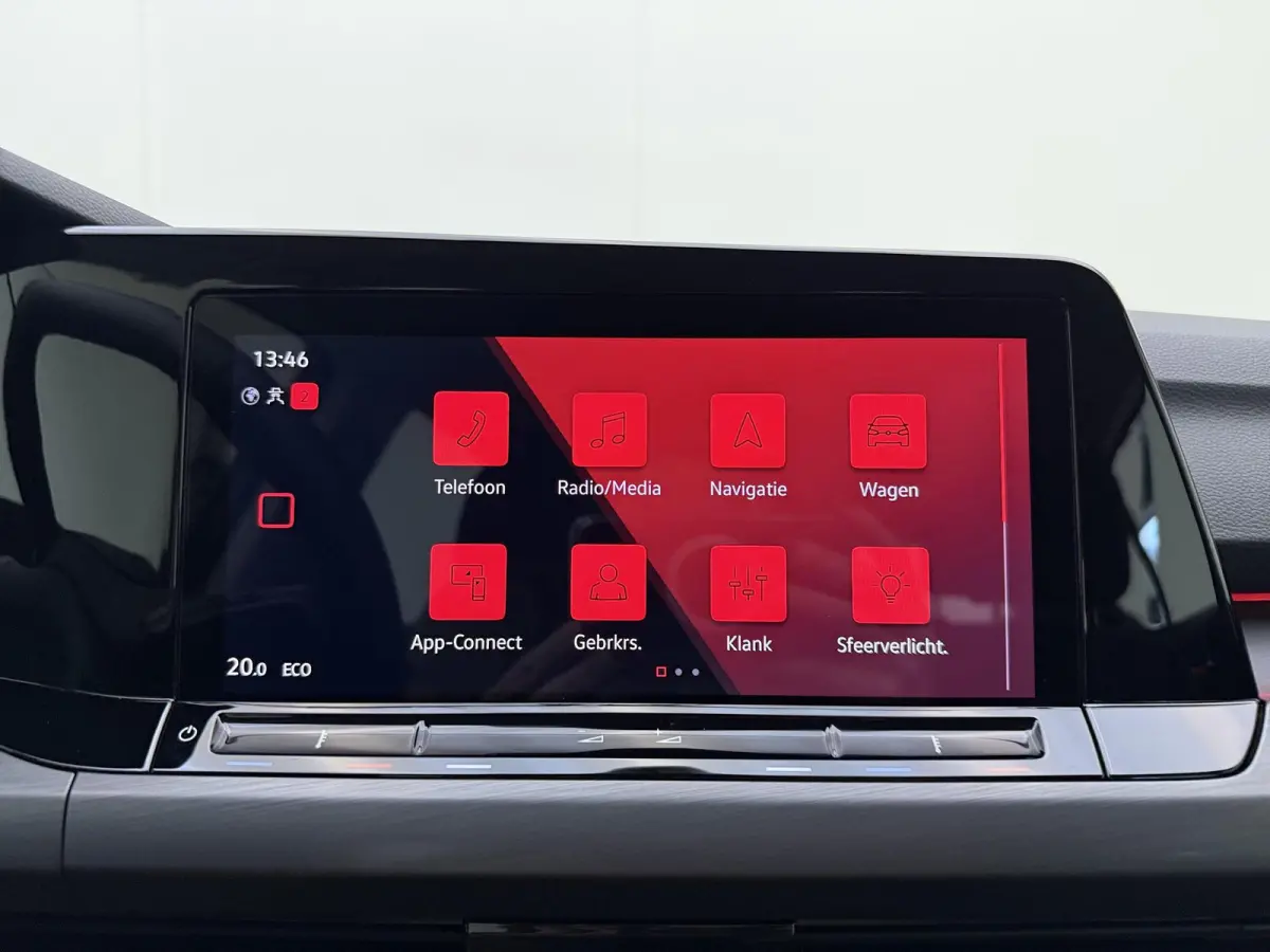 1.4 eHybrid Style | Apple Carplay / Android Auto | Ergo Comfort Stoelen | Lichtmetalen Velgen | Sfeerverlichting |