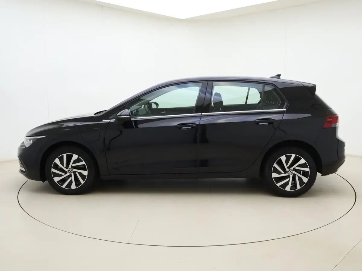 1.4 eHybrid Style | Apple Carplay / Android Auto | Ergo Comfort Stoelen | Lichtmetalen Velgen | Sfeerverlichting |