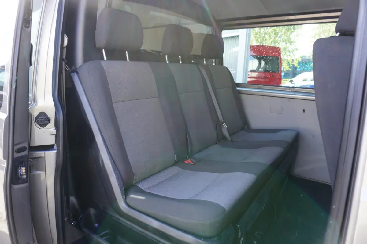 150pk Euro6 Automaat L2H1 Dubbele cabine 5 persoons Navigatie Trekhaak Airco Schuifdak
