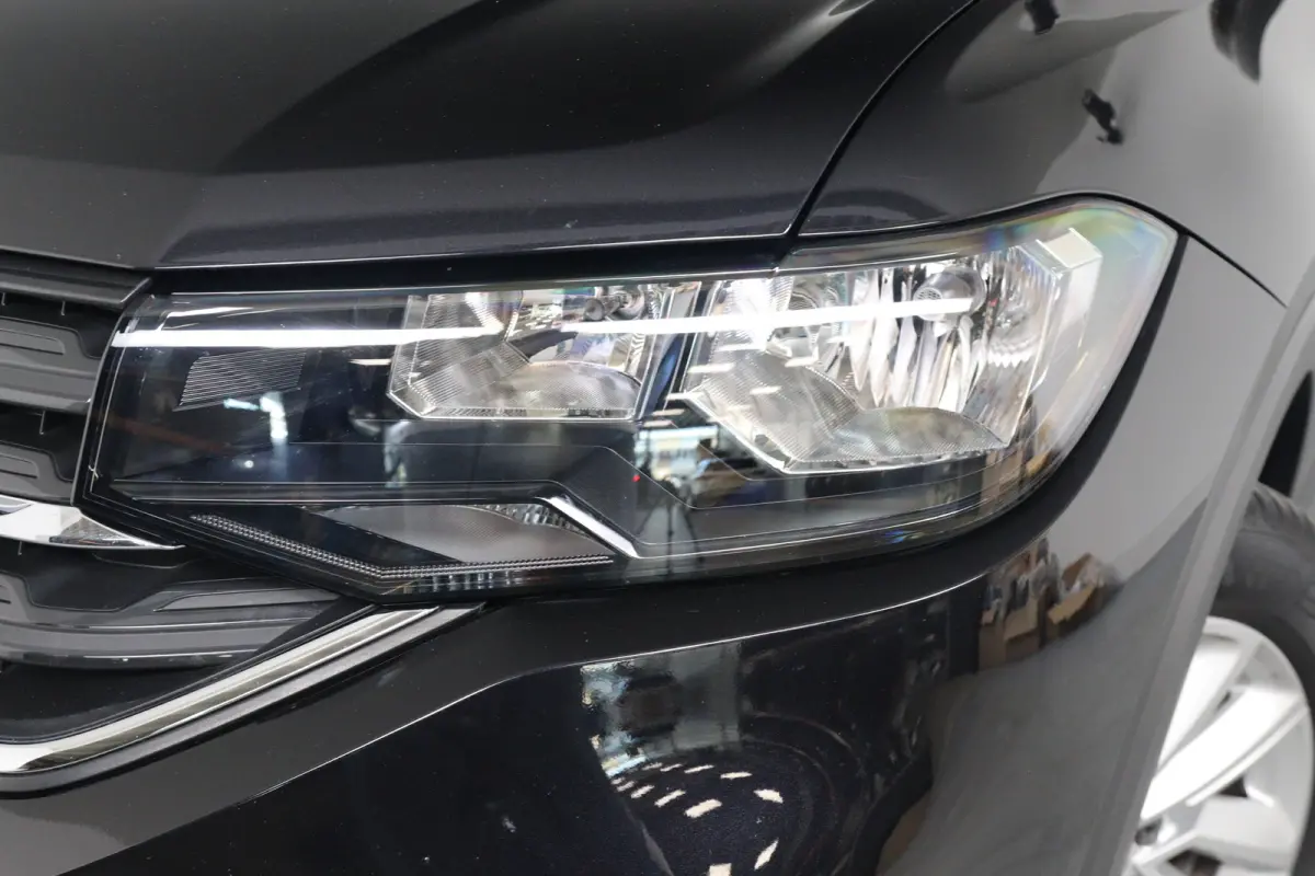 1.0 TSI Life | Automaat! | Navigatie | Cruise Adaptive  | Airco | Parkeersensoren V+A | DAB | BLIS | Lichtmetalen Velgen