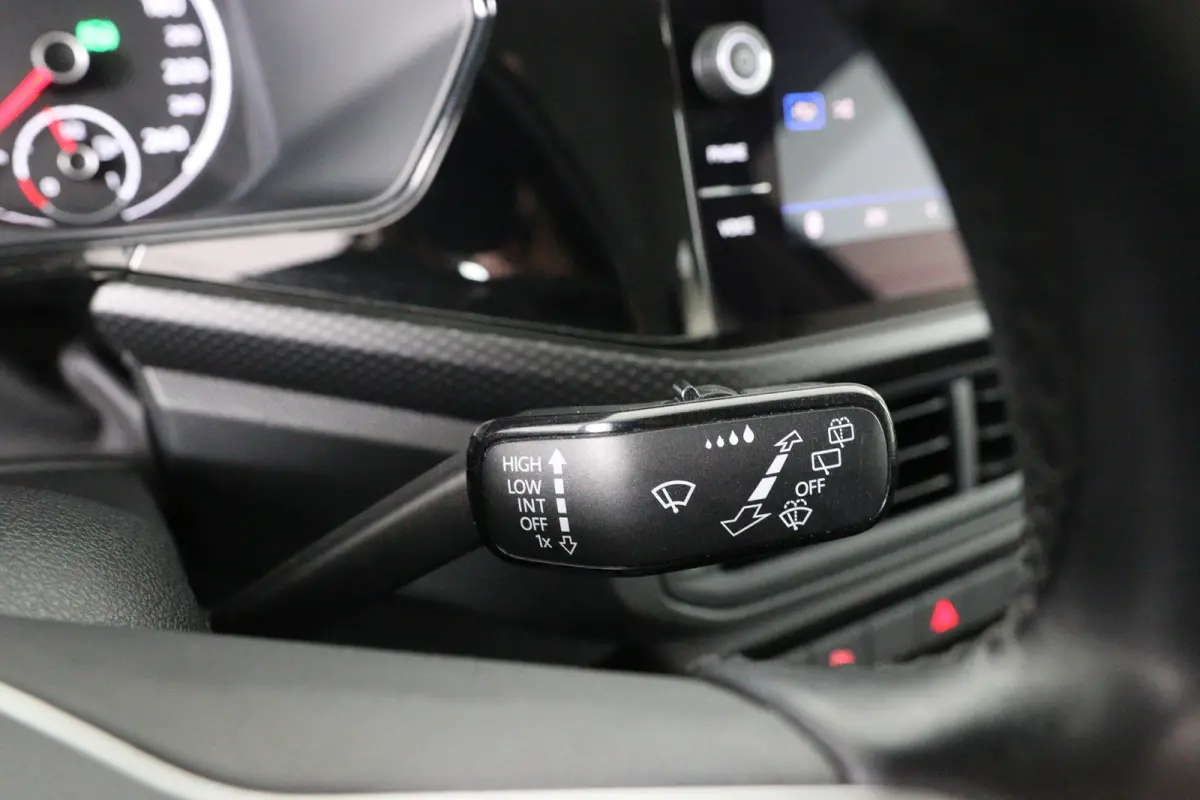 1.0 TSI Life | Automaat! | Navigatie | Cruise Adaptive  | Airco | Parkeersensoren V+A | DAB | BLIS | Lichtmetalen Velgen