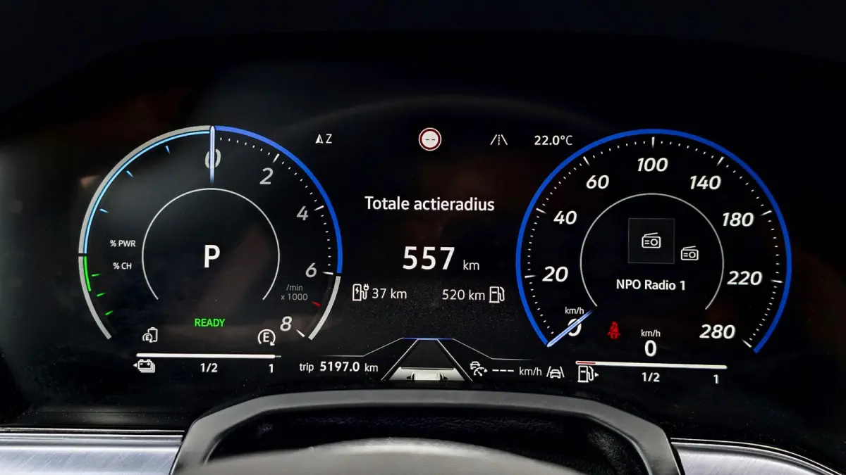 R 3.0 TSI eHybrid 462pk 4MOTION | SoH 100% | Luchtvering | Panoramadak | Trekhaak