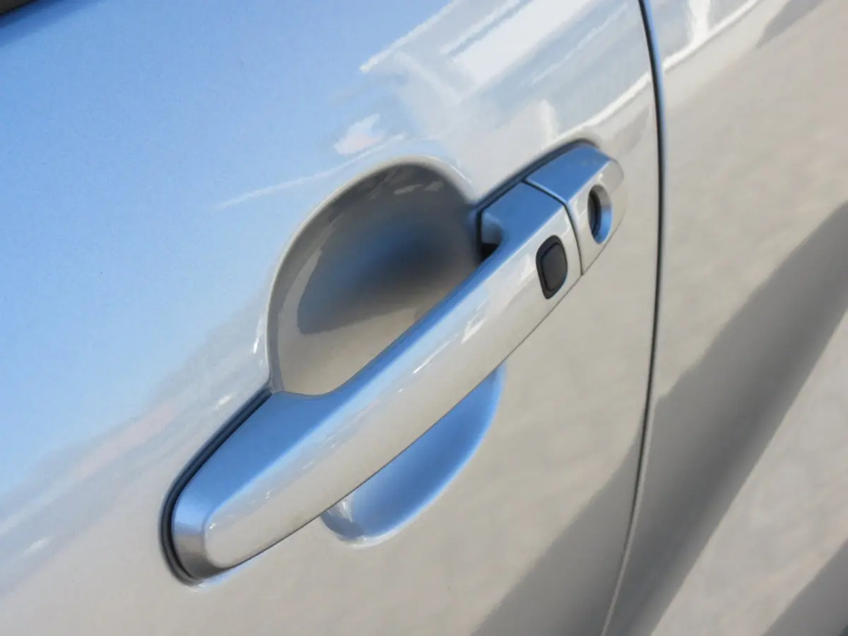 1.0 VVT-i First AUTOMAAT | CAMERA | STOELVERWARMING | APPLE CARPLAY | KEYLESS ENTRY | CLIMA | DEALER ONDERHOUDEN |