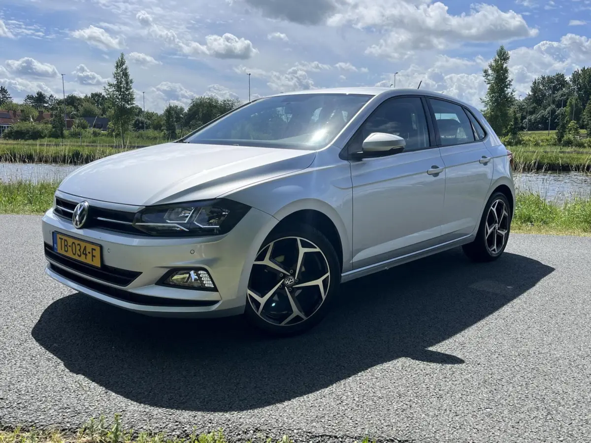 1.0 TSI Comfortline|17 inch|Carplay|ACC|PDC