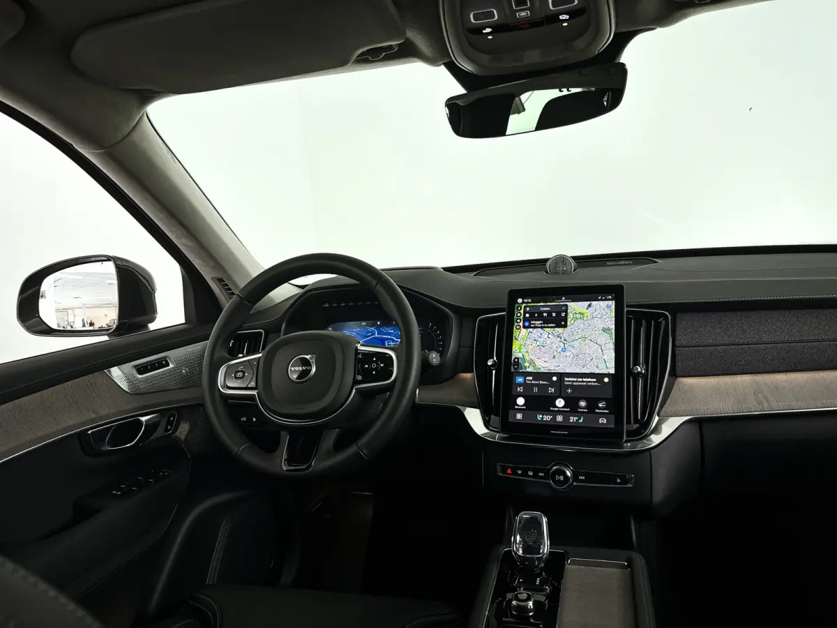 T8 Plug-in hybrid AWD Ultra Bright | Panoramadak | 360° camera | Bowers & Wilkins | Luchtvering | Stoelventilatie | Head-up Display | Trekhaak