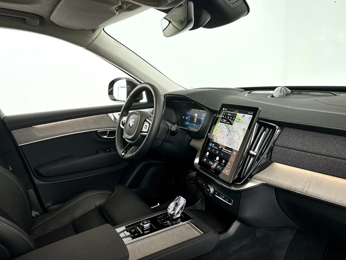 T8 Plug-in hybrid AWD Ultra Bright | Panoramadak | 360° camera | Bowers & Wilkins | Luchtvering | Stoelventilatie | Head-up Display | Trekhaak