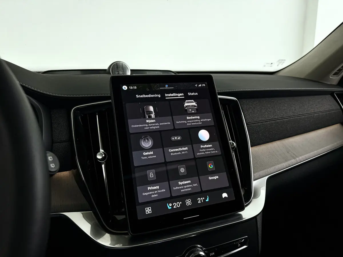 T8 Plug-in hybrid AWD Ultra Bright | Panoramadak | 360° camera | Bowers & Wilkins | Luchtvering | Stoelventilatie | Head-up Display | Trekhaak
