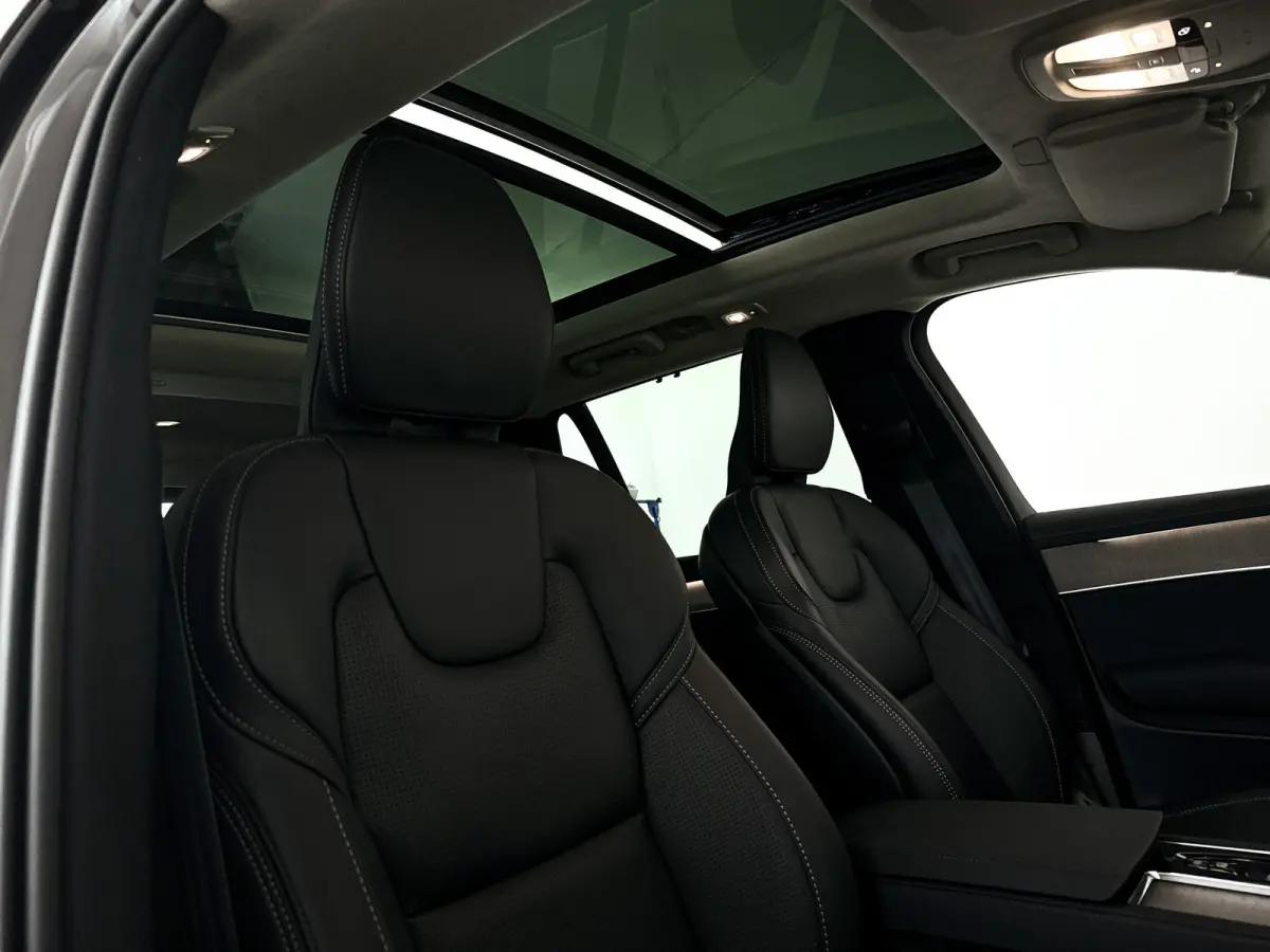 T8 Plug-in hybrid AWD Ultra Bright | Panoramadak | 360° camera | Bowers & Wilkins | Luchtvering | Stoelventilatie | Head-up Display | Trekhaak